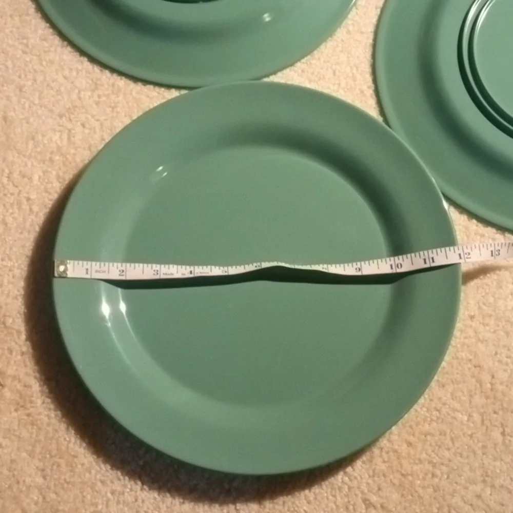 The Galleyware Company seafoam plates set of 4 NWT MISSING NON SLIP RING